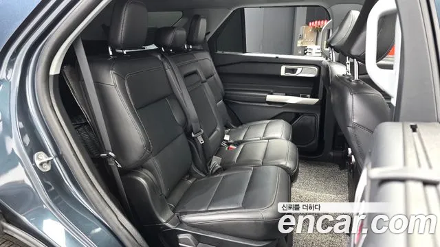Ford Explorer 2023 — фото 12