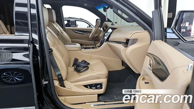 Cadillac Escalade 2019 — фото 17