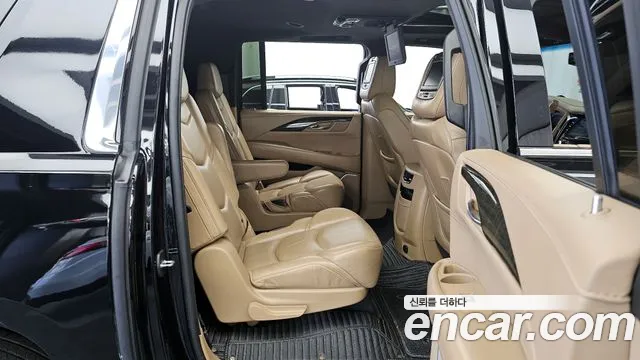 Cadillac Escalade 2019 — фото 18