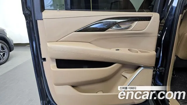 Cadillac Escalade 2019 — фото 15