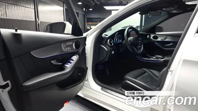 Mercedes-Benz C-Class 2021 — фото 10