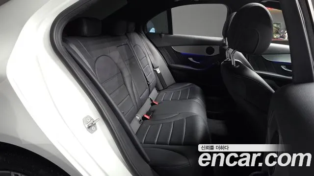 Mercedes-Benz C-Class 2021 — фото 11