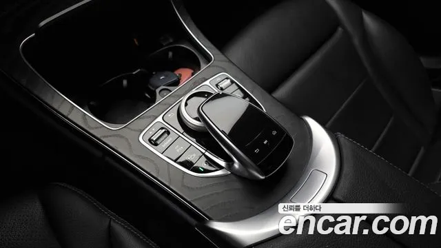 Mercedes-Benz C-Class 2021 — фото 18