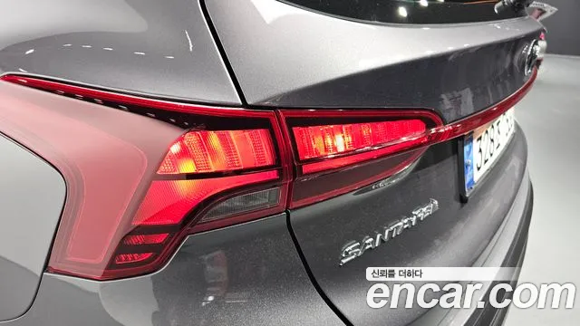 Hyundai Santafe 2021 — фото 9