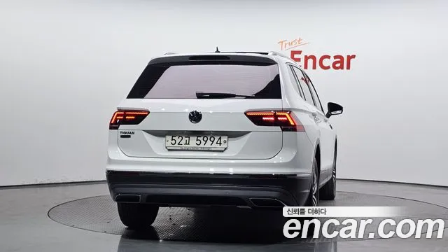 Volkswagen Tiguan 2018 — фото 4