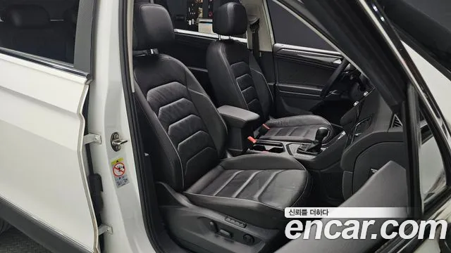 Volkswagen Tiguan 2018 — фото 10