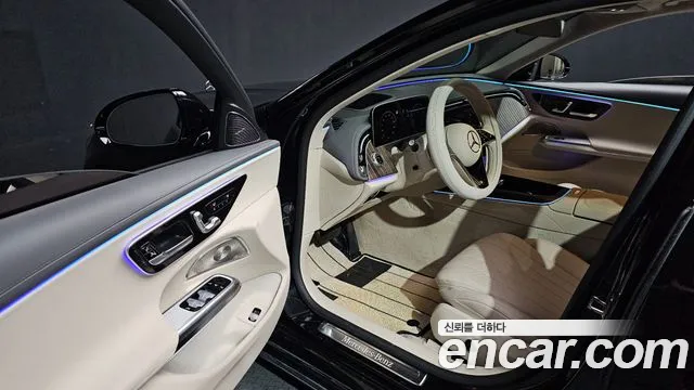 Mercedes-Benz E-Class 2024 — фото 10