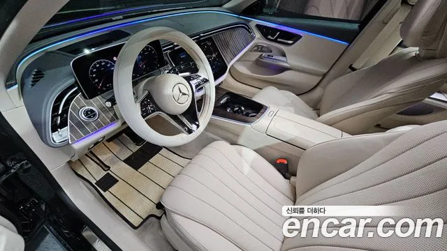 Mercedes-Benz E-Class 2024 — фото 19