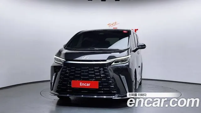Lexus LM 2025 — фото 3