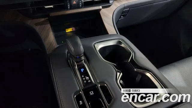 Lexus LM 2025 — фото 12