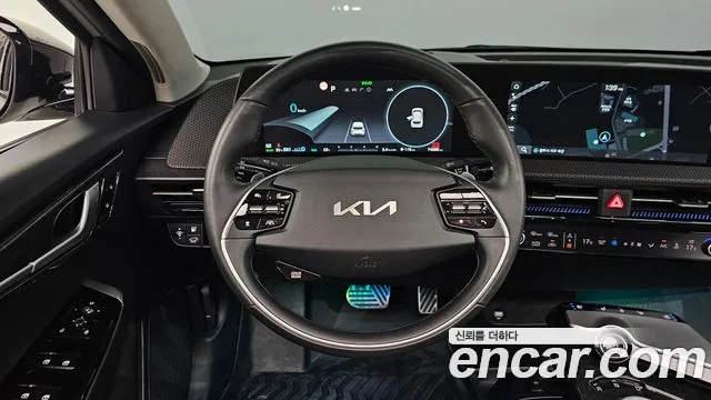 Kia EV6 2022 — фото 13