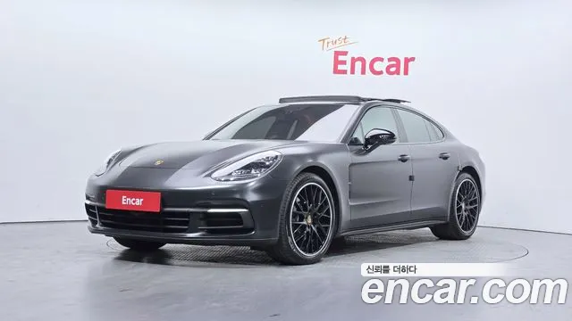 Porsche Panamera 2018 — фото 1