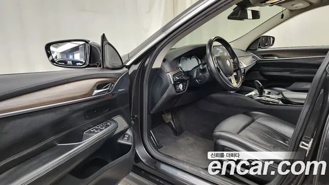 BMW Gran Turismo 2018 — фото 10