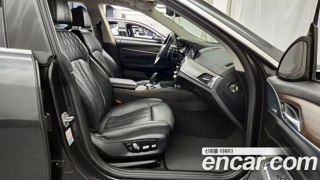 BMW Gran Turismo 2018 — фото 11