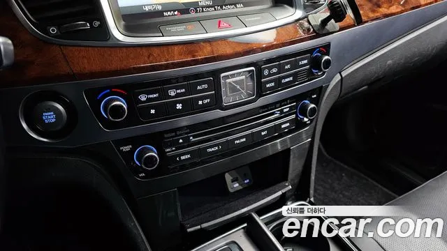 Hyundai Equus 2015 — фото 17