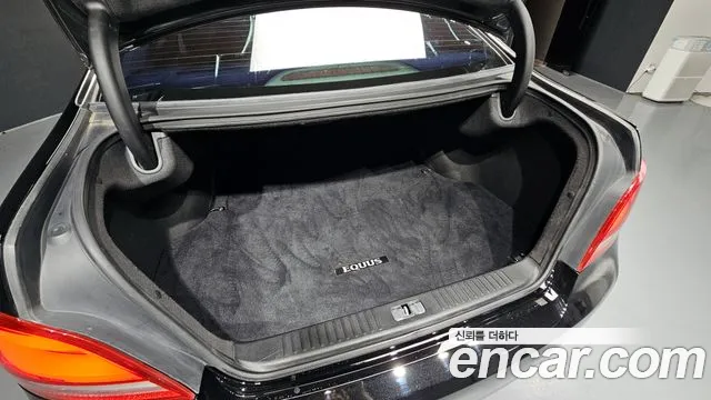 Hyundai Equus 2015 — фото 20