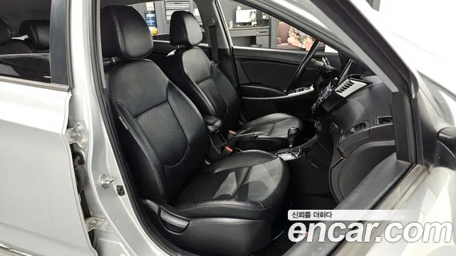 Hyundai Accent 2015 — фото 17
