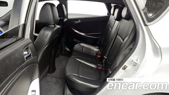 Hyundai Accent 2015 — фото 18