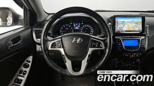Hyundai Accent 2015 — фото 19