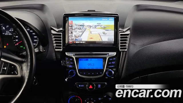 Hyundai Accent 2015 — фото 20