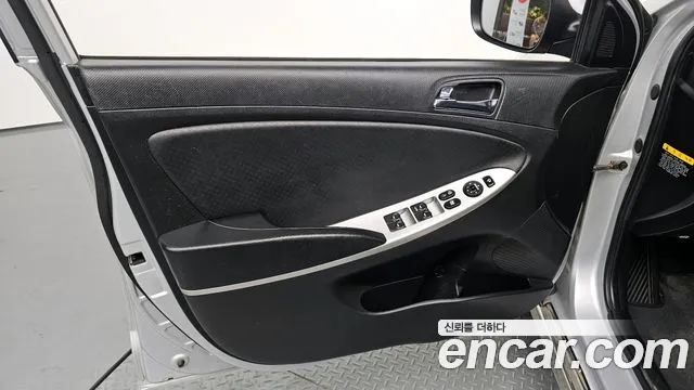 Hyundai Accent 2015 — фото 14