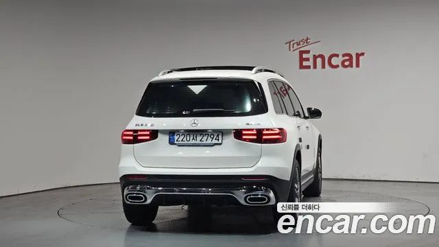 Mercedes-Benz GLB-Class 2025 — фото 3