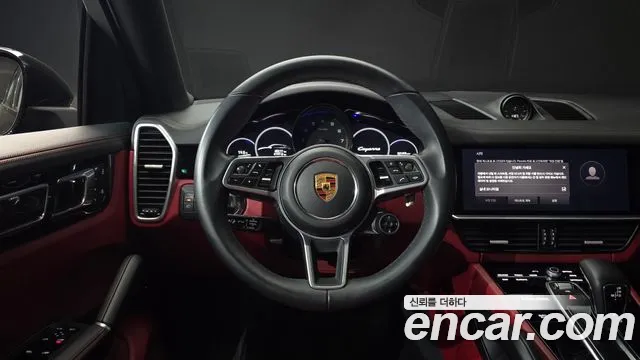 Porsche Cayenne 2023 — фото 19