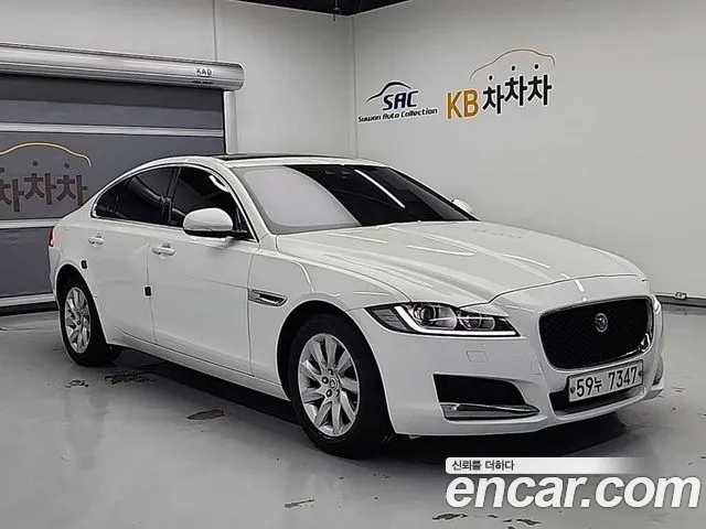 Jaguar XF 2017 — фото 4