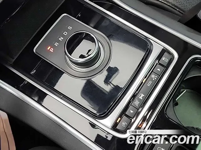 Jaguar XF 2017 — фото 8