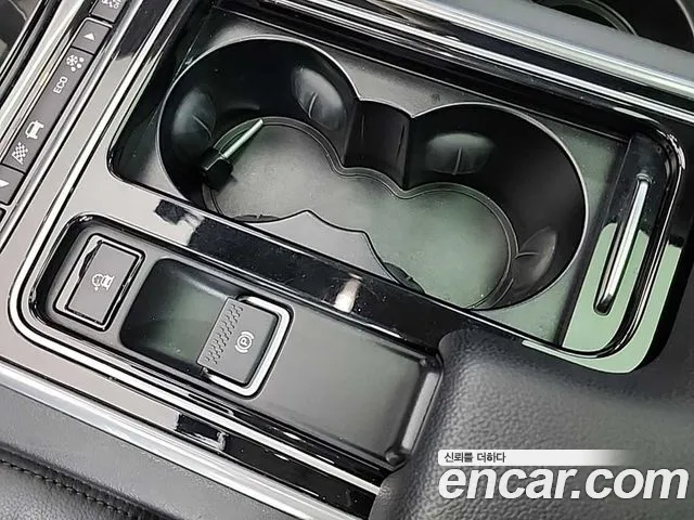 Jaguar XF 2017 — фото 17