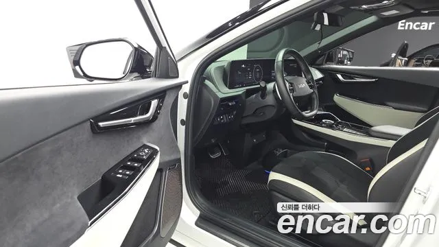 Kia EV6 2022 — фото 17