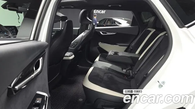 Kia EV6 2022 — фото 18