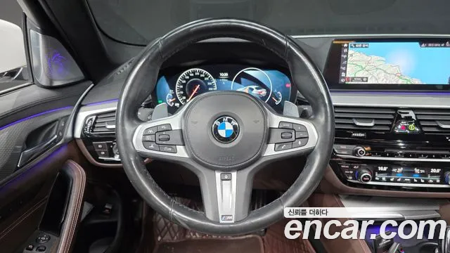 BMW 5-Series 2019 — фото 13