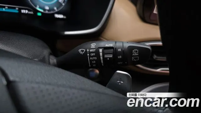 Hyundai Santafe 2022 — фото 16