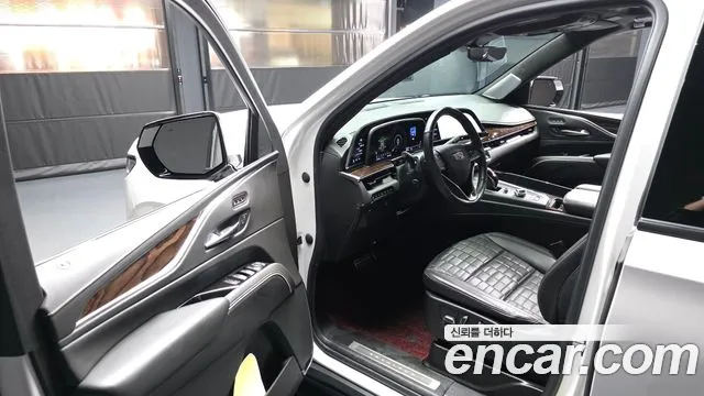 Cadillac Escalade 2022 — фото 10