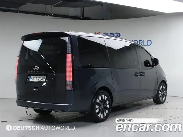 Hyundai Staria 2022 — фото 2