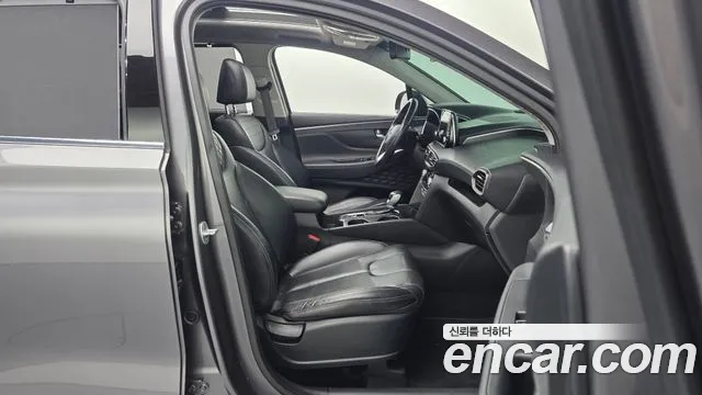 Hyundai Santafe 2019 — фото 16