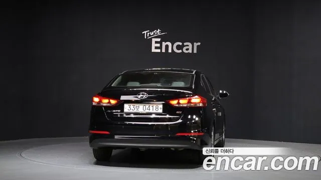 Hyundai AVANTE 2017 — фото 4