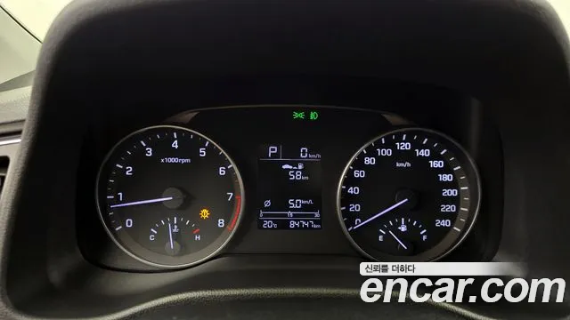 Hyundai AVANTE 2017 — фото 11