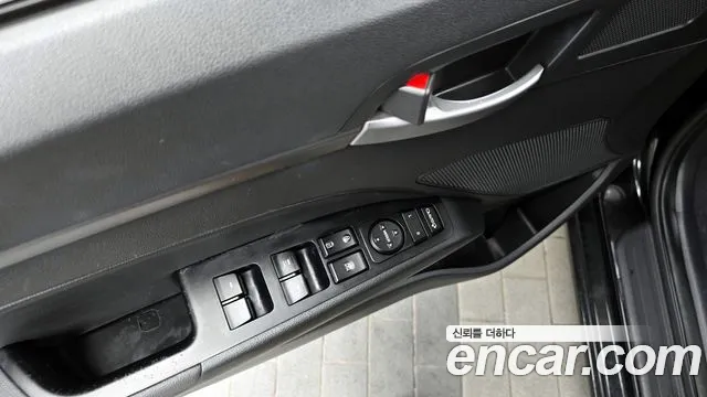 Hyundai AVANTE 2017 — фото 19
