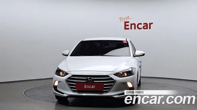 Hyundai AVANTE 2018 — фото 3