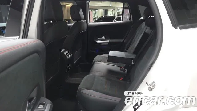 Mercedes-Benz GLA-Class 2025 — фото 17