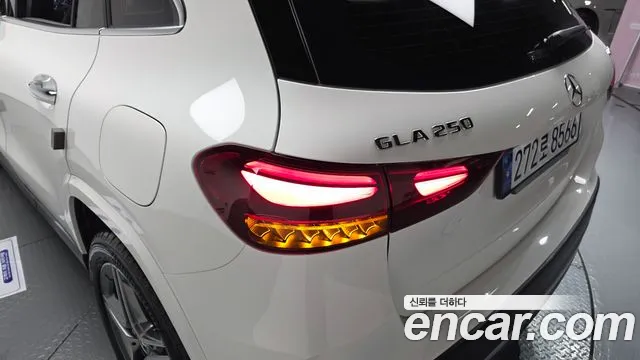 Mercedes-Benz GLA-Class 2025 — фото 8