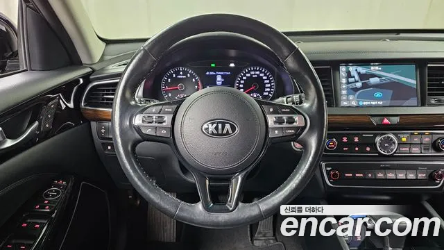 Kia K7 2019 — фото 13