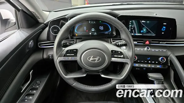 Hyundai AVANTE 2024 — фото 13