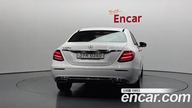 Mercedes-Benz E-Class 2017 — фото 4