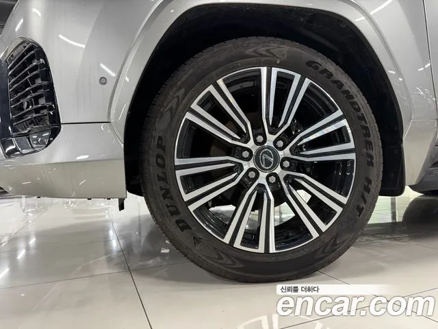 Lexus LX 2025 — фото 16