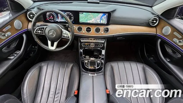 Mercedes-Benz E-Class 2020 — фото 10