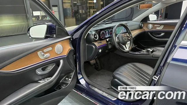Mercedes-Benz E-Class 2020 — фото 13