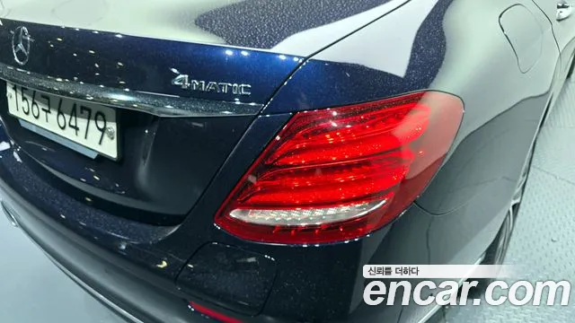 Mercedes-Benz E-Class 2020 — фото 9
